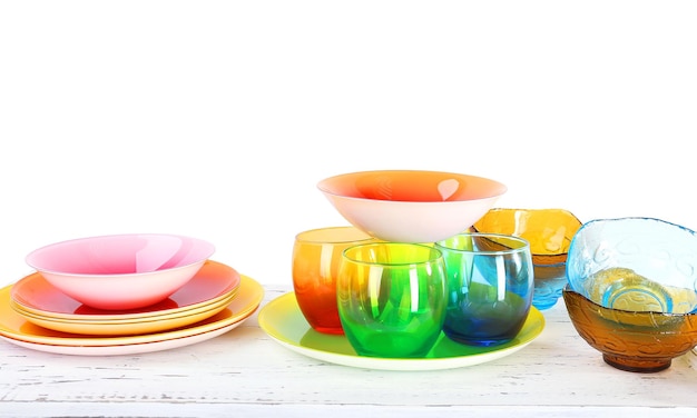 Colecție de farfurii colorate